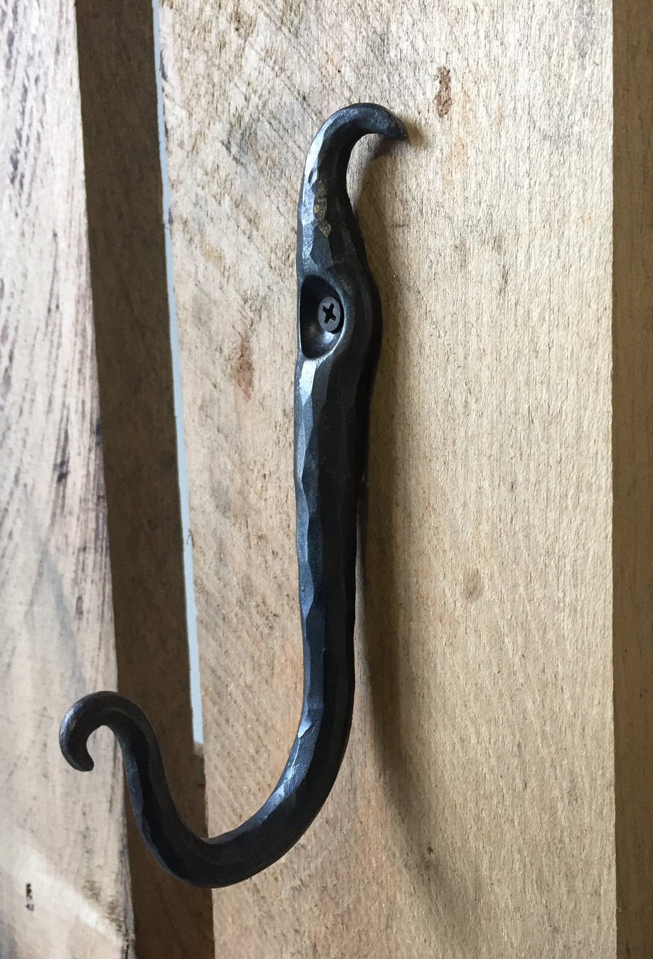 Hook, 7-inch Handmade Metal Wall-Mounted Hooks, Decorative Blacksmith Metal  Art – Mitty's Metal Art